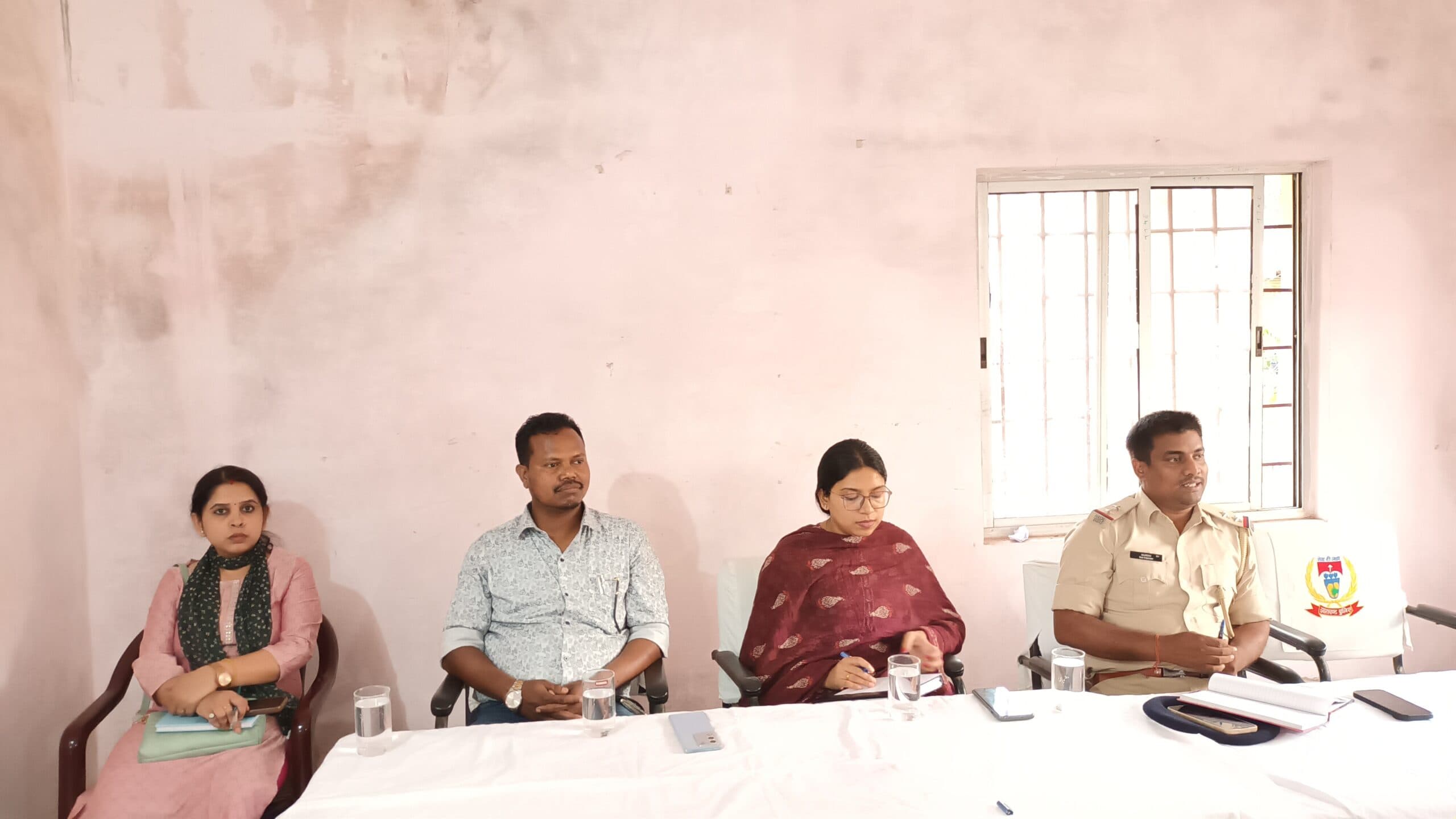 तोरपा व जरियागढ़ थाना में शांति समिति की बैठक हुई