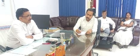 पदाधिकारियों ने जरुरतमंदों को कल्याणकारी योजनाओं का लाभ दिलाने का दिया भरोसा