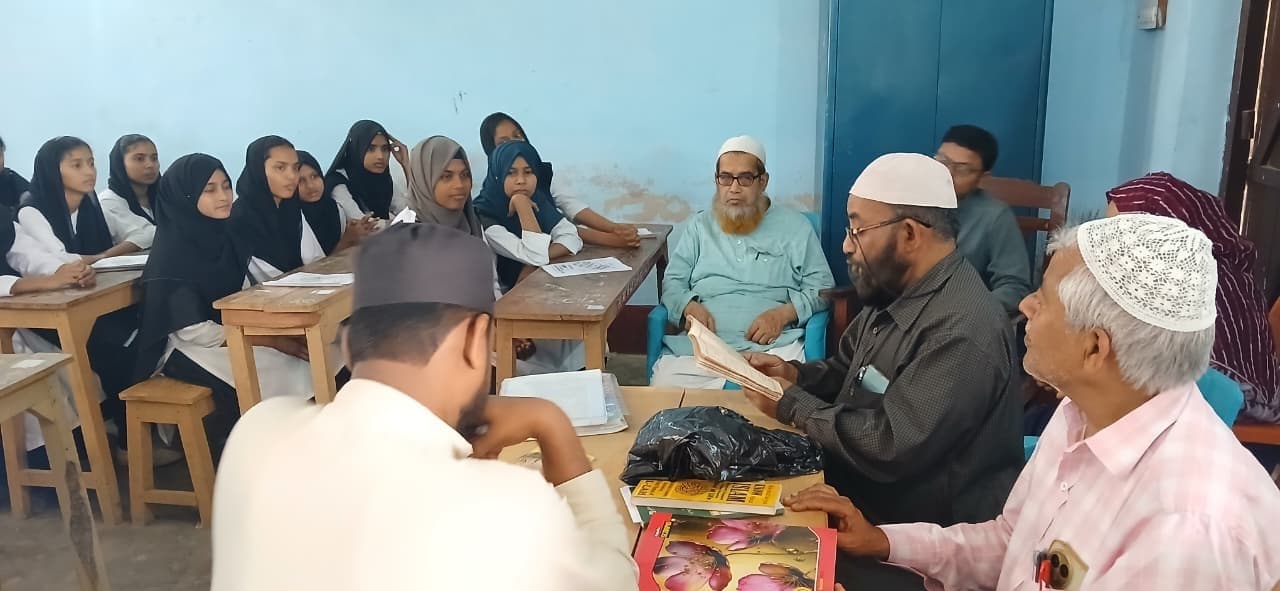 आजाद एकेडमी में इस्लामिक क्विज का आयोजन