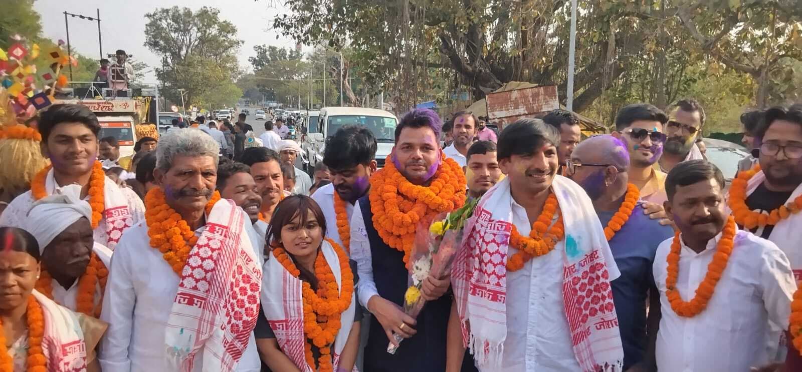 शशांक की जीत पर गाजे बाजे के साथ निकला जुलूस