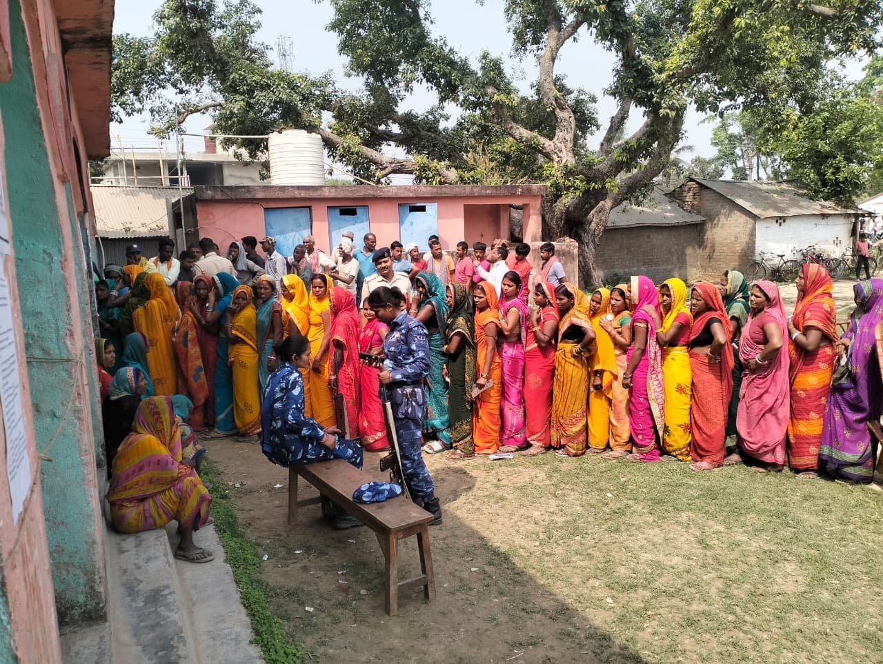 विशनपुर व गोलमा पश्चिमी पैक्स चुनाव : 55.58 प्रतिशत हुआ मतदान