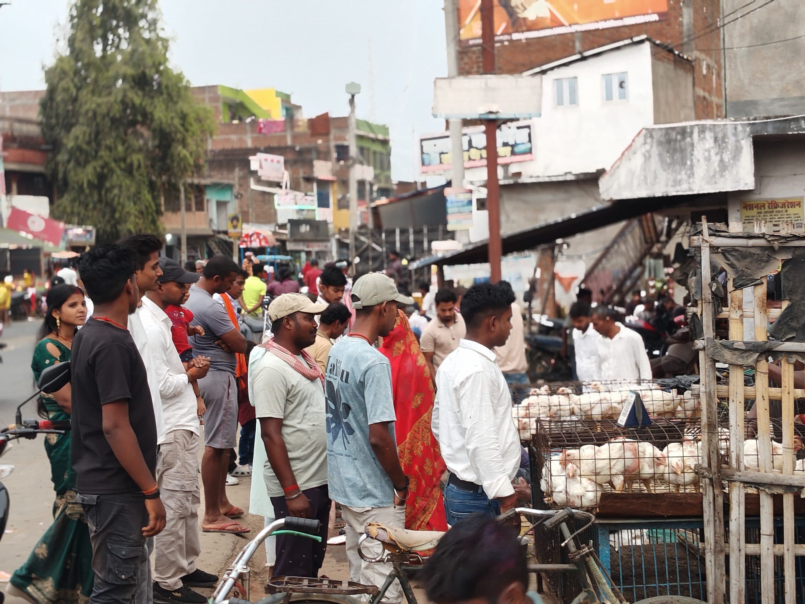 चैत्र नवरात्र से पूर्व नॉनवेज की दुकानों में जमकर हुई खरीदारी