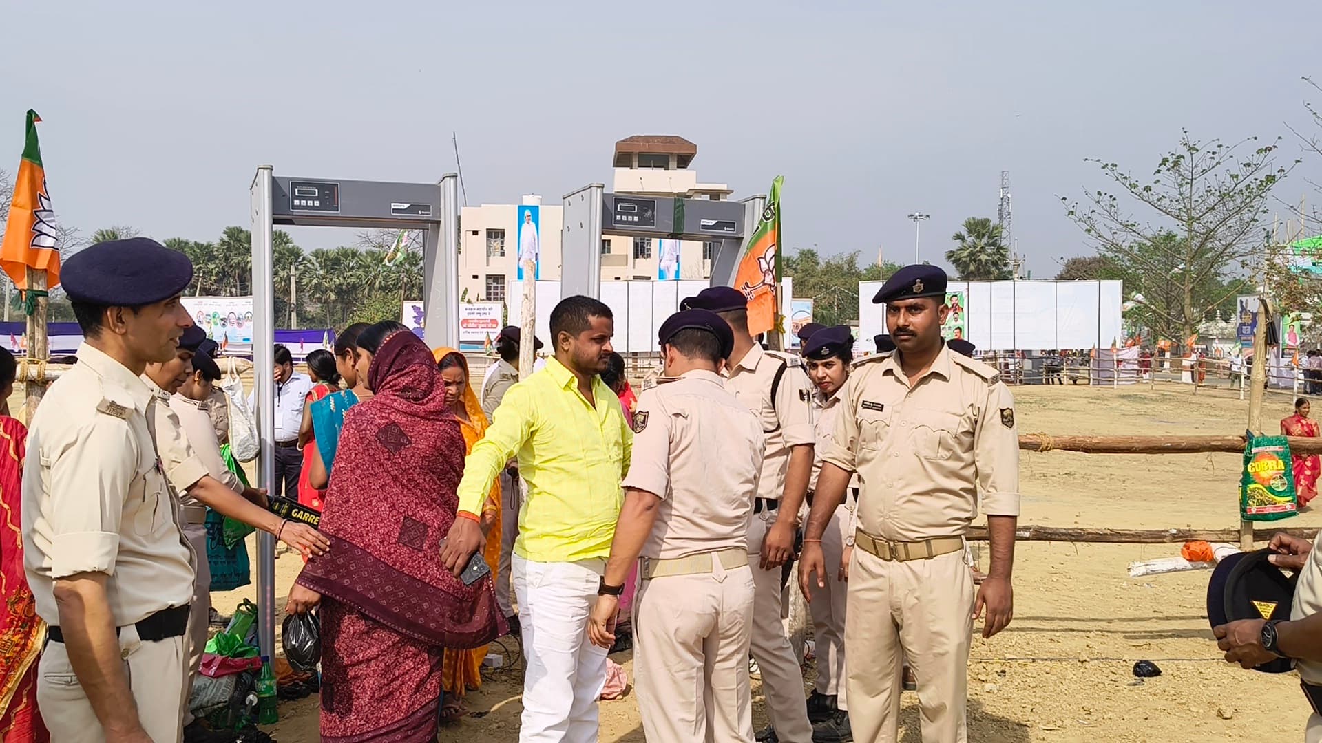 तीन लेयर सुरक्षा में घिरा था कार्यक्रम स्थल, 800 से अधिक जवान तैनात