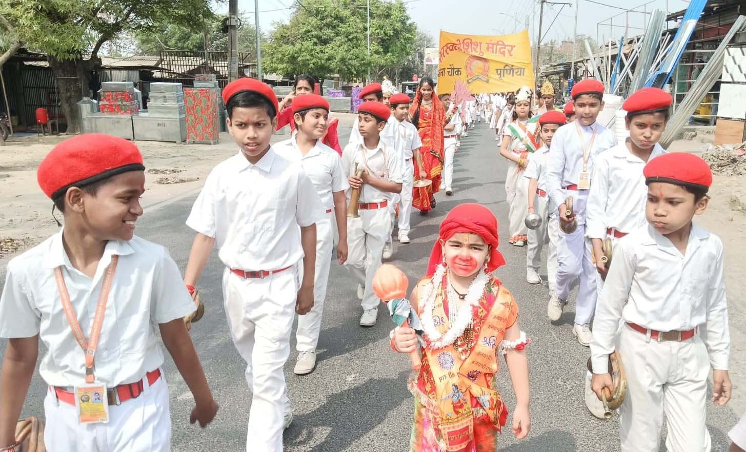 हिंदू नववर्ष पर सरस्वती शिशु मंदिर से निकाला गया भव्य पथ संचलन