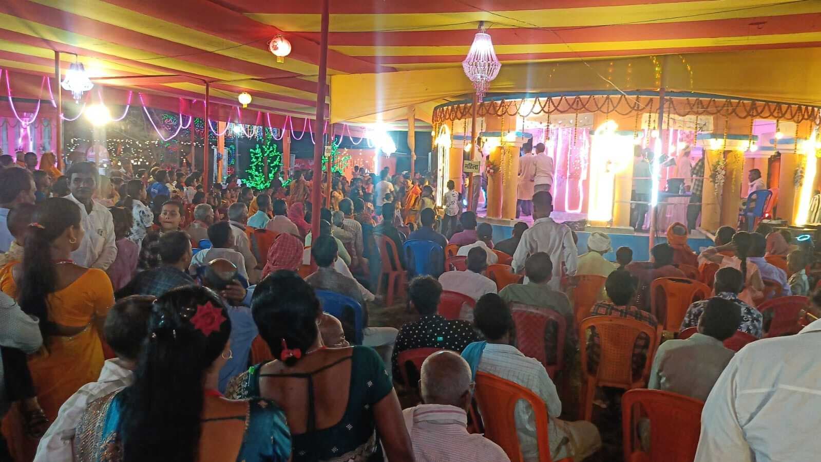 महुआ शिव मंदिर में श्री श्री 108 अखंड महारुद्र यज्ञ, श्रद्धालुओं की उमड़ी भीड़