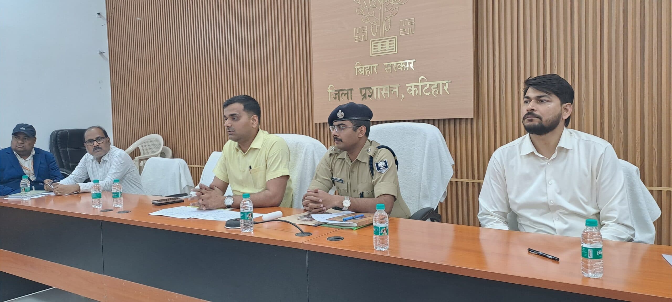 एलपीजी गैस उपभोक्ता धैर्य बनाये रखें, जिले में गैस की नहीं है कमी: डीएम