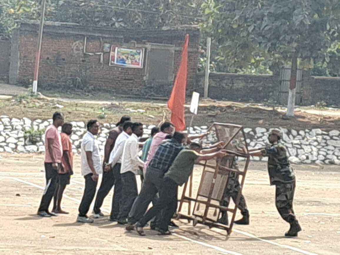 Deoghar News : देवघर में ईद व रामनवमी को लेकर पुलिस अलर्ट, मॉक ड्रिल से परखी तैयारी