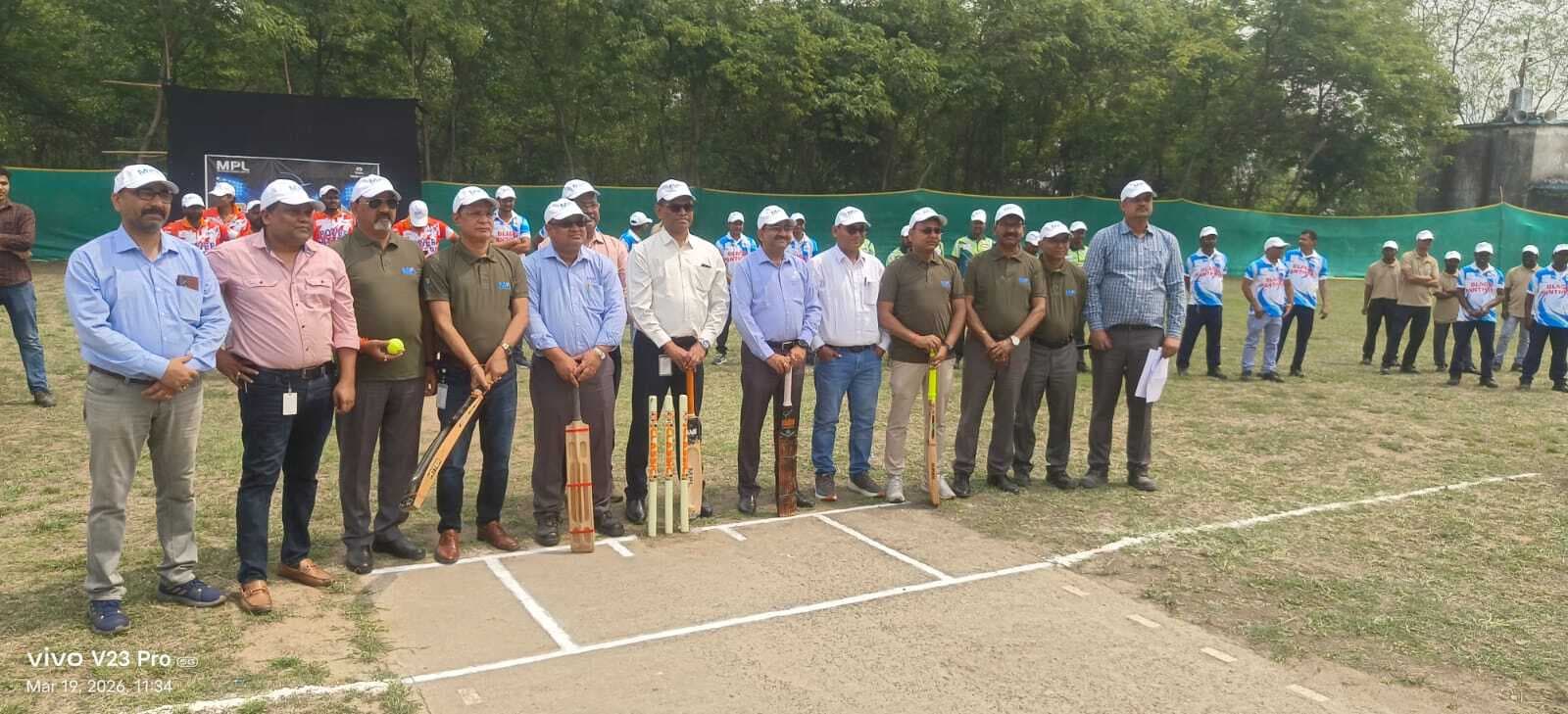 Dhanbad News: खेल केवल प्रतिस्पर्धा नहीं, समग्र विकास का आधार : सीइओ