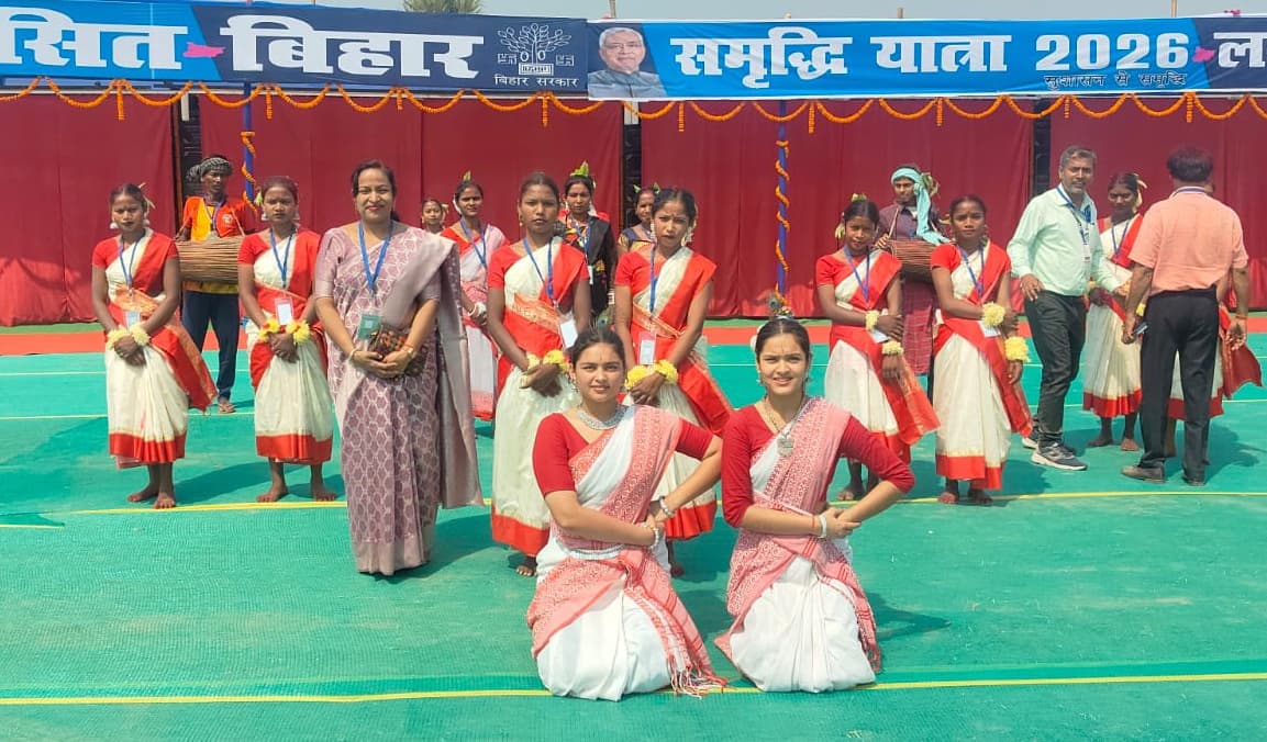 बालिका विद्यापीठ के विद्यार्थियों ने रेड रिबन प्रतियोगिता में रहा अव्वल