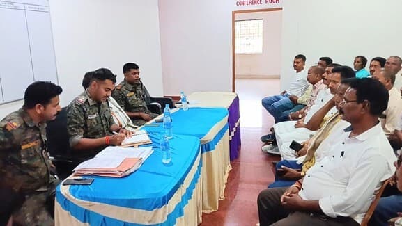 शांति समिति की बैठक में सौहार्दपूर्ण माहौल में पर्व मनाने की अपील