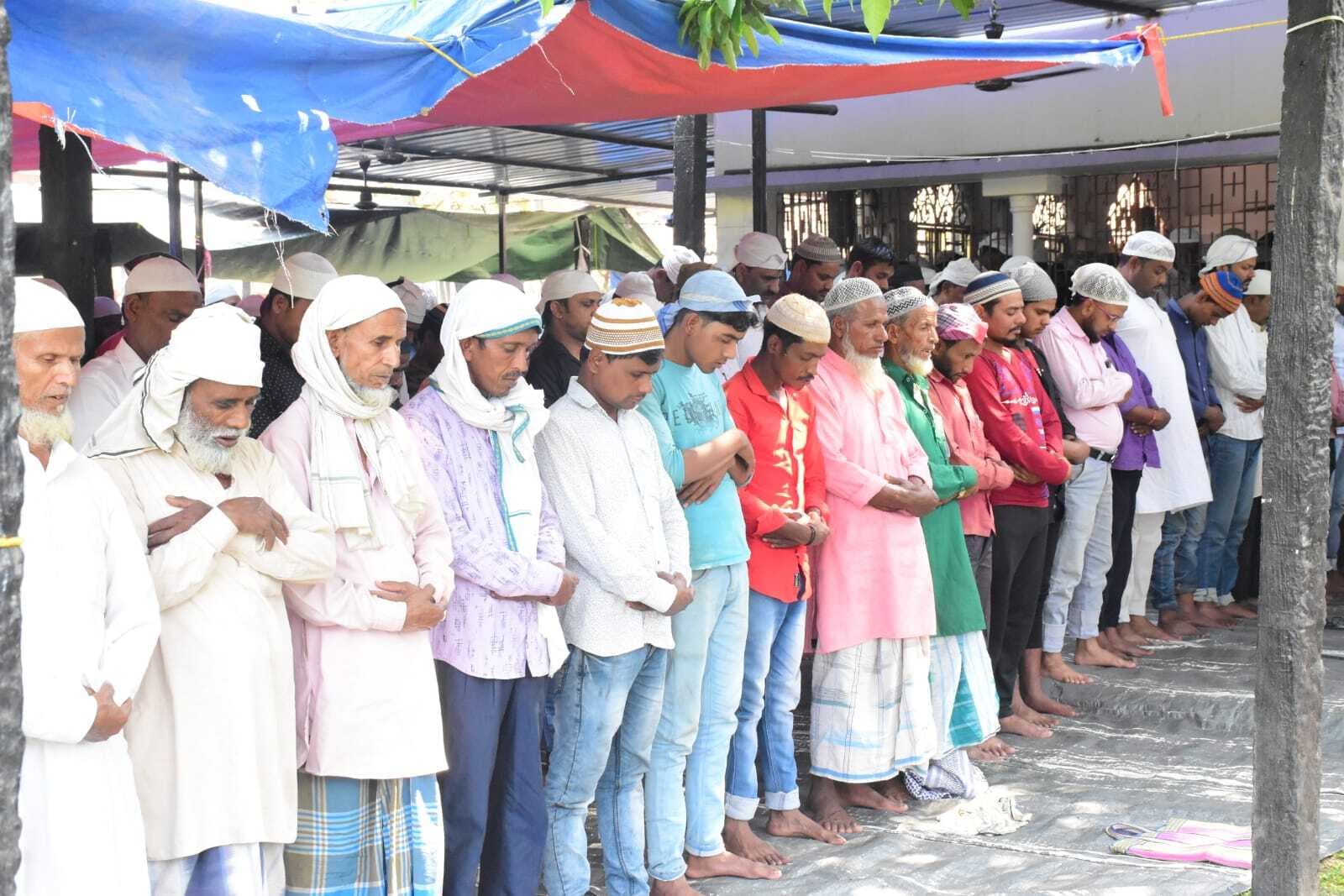 अकीदत के साथ अता की गई अलविदा की नमाज