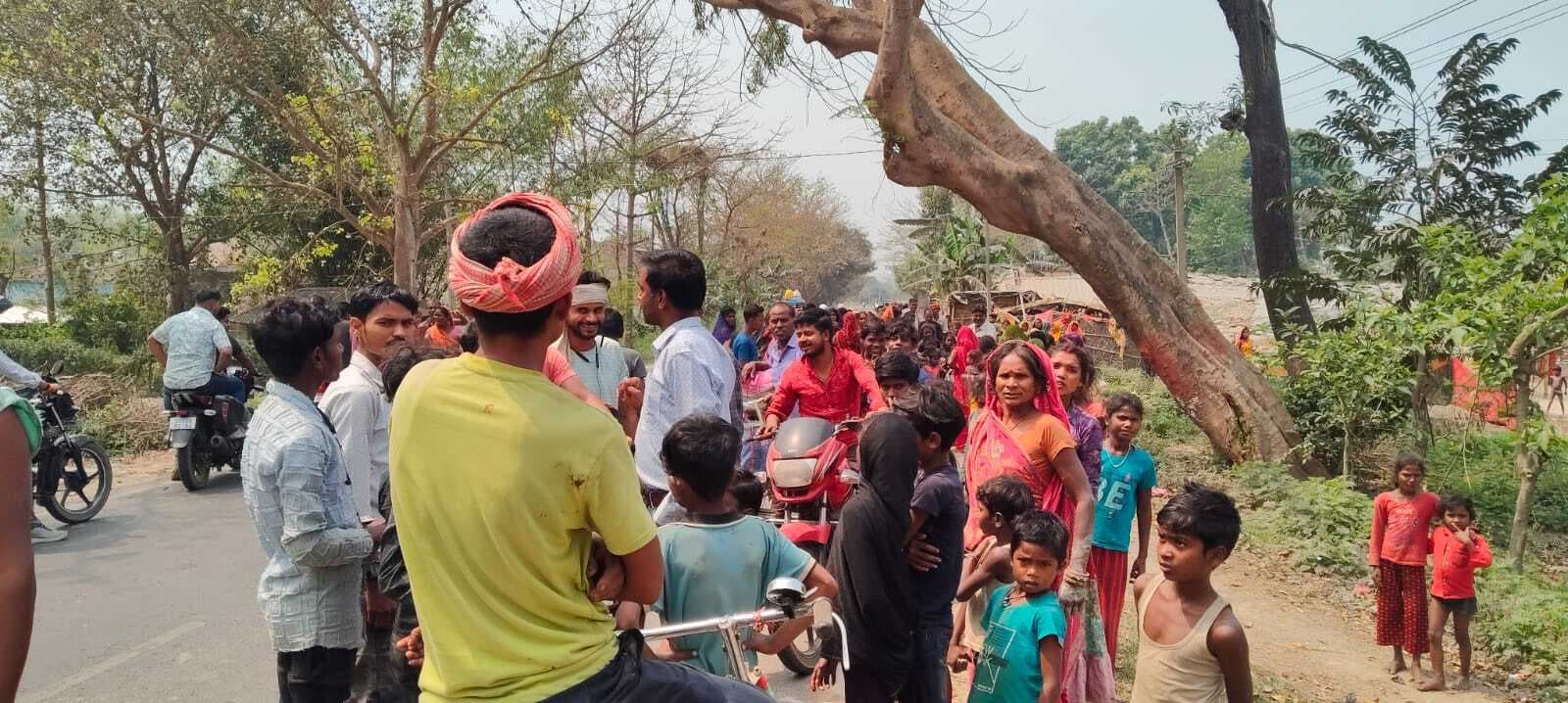 बकायेदार के घर से मीटर खोल रहे विद्युत कर्मी पर ग्रामीणों ने किया हमला, पुलिस ने मामले को किया शांत