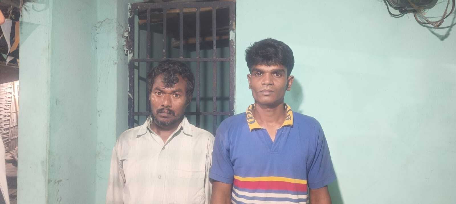 पिकअप से 11 मवेशी बरामद, दो पशु तस्कर गिरफ्तार