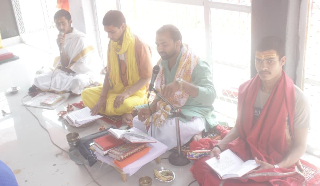 तप और त्याग की प्रतिमूर्ति मां ब्रह्मचारिणी की हुई पूजा