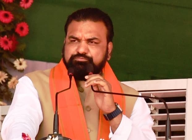 खड़गपुर-तारापुर सड़क चौड़ीकरण के लिए 4.92 हेक्टेयर वन भूमि की स्वीकृति : सम्राट