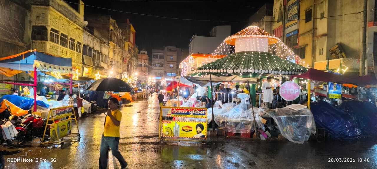 बारिश ने चांद रात की रौनक को किया फीका