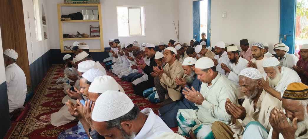 अकीदत के साथ अदा की गयी अलविदा जुमे की नवाज