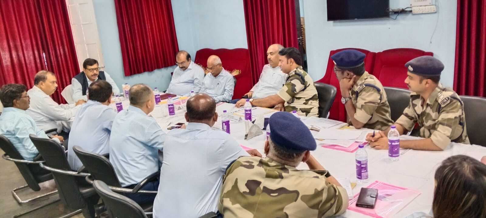 Bokaro News : बंद करायी गयी अवैध खदानों की करायें नियमित निगरानी : डीपी