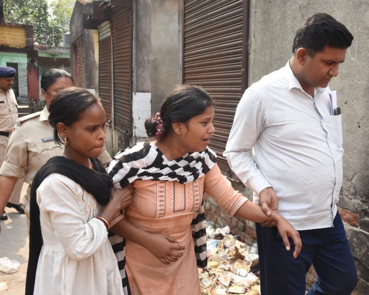 Dhanbad News: रणधीर वर्मा चौक के पास युवक की गला रेतकर हत्या