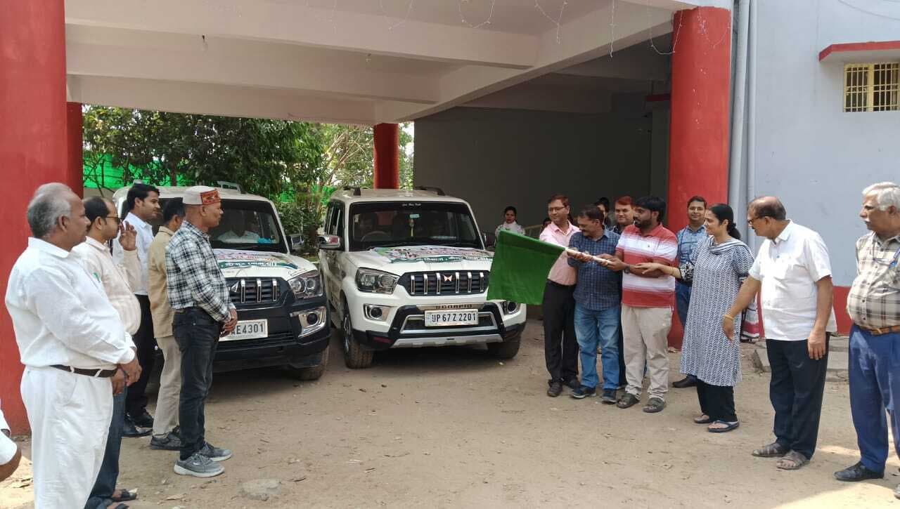 राज्यस्तरीय प्रतियोगिता के लिए पटना रवाना हुए जिले के मेधावी छात्र