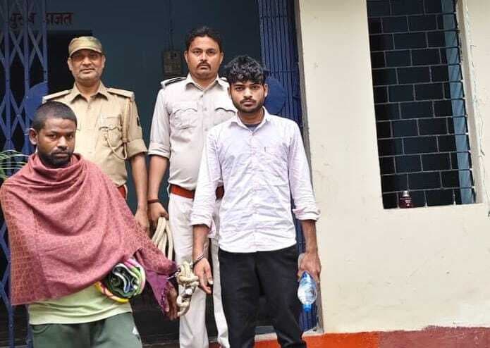 विवाहिता को छत से धक्का दिया, पति व देवर गिरफ्तार