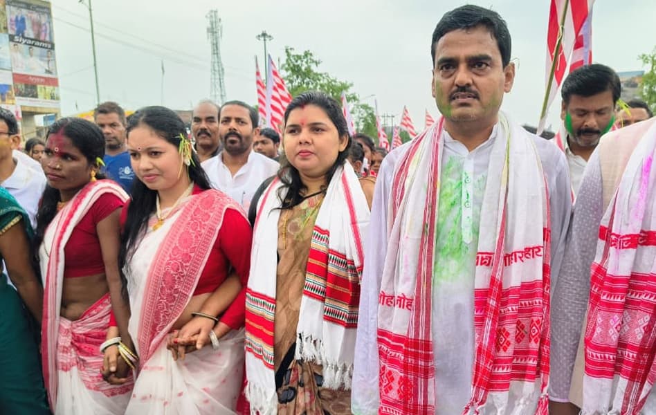 आपसी भाईचारे का संदेश देता है सरहुल पर्व : महापौर