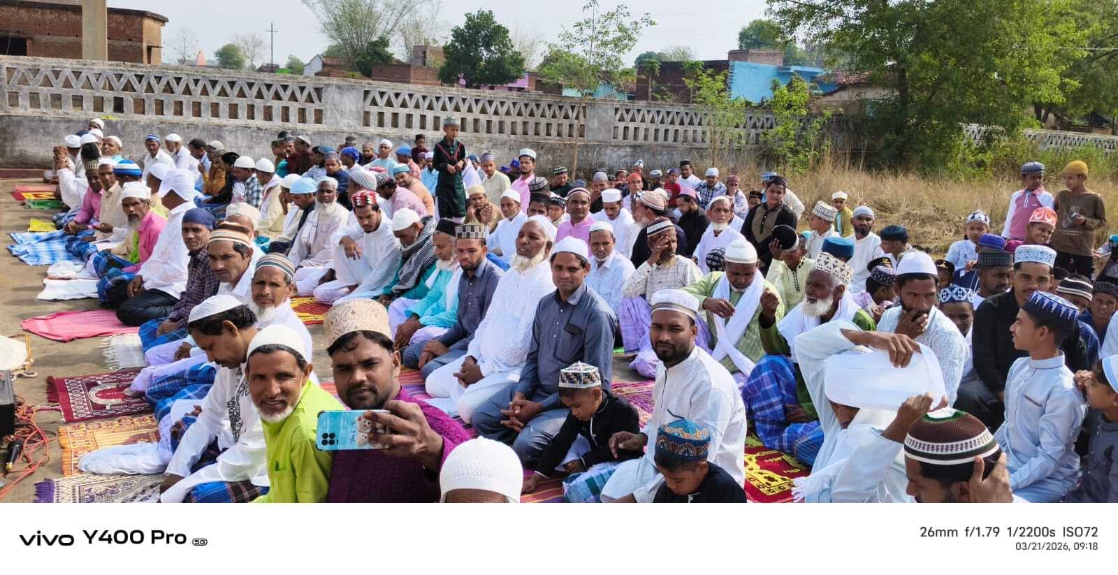 करौं में धूमधाम से मनायी गयी ईद-उल-फितर