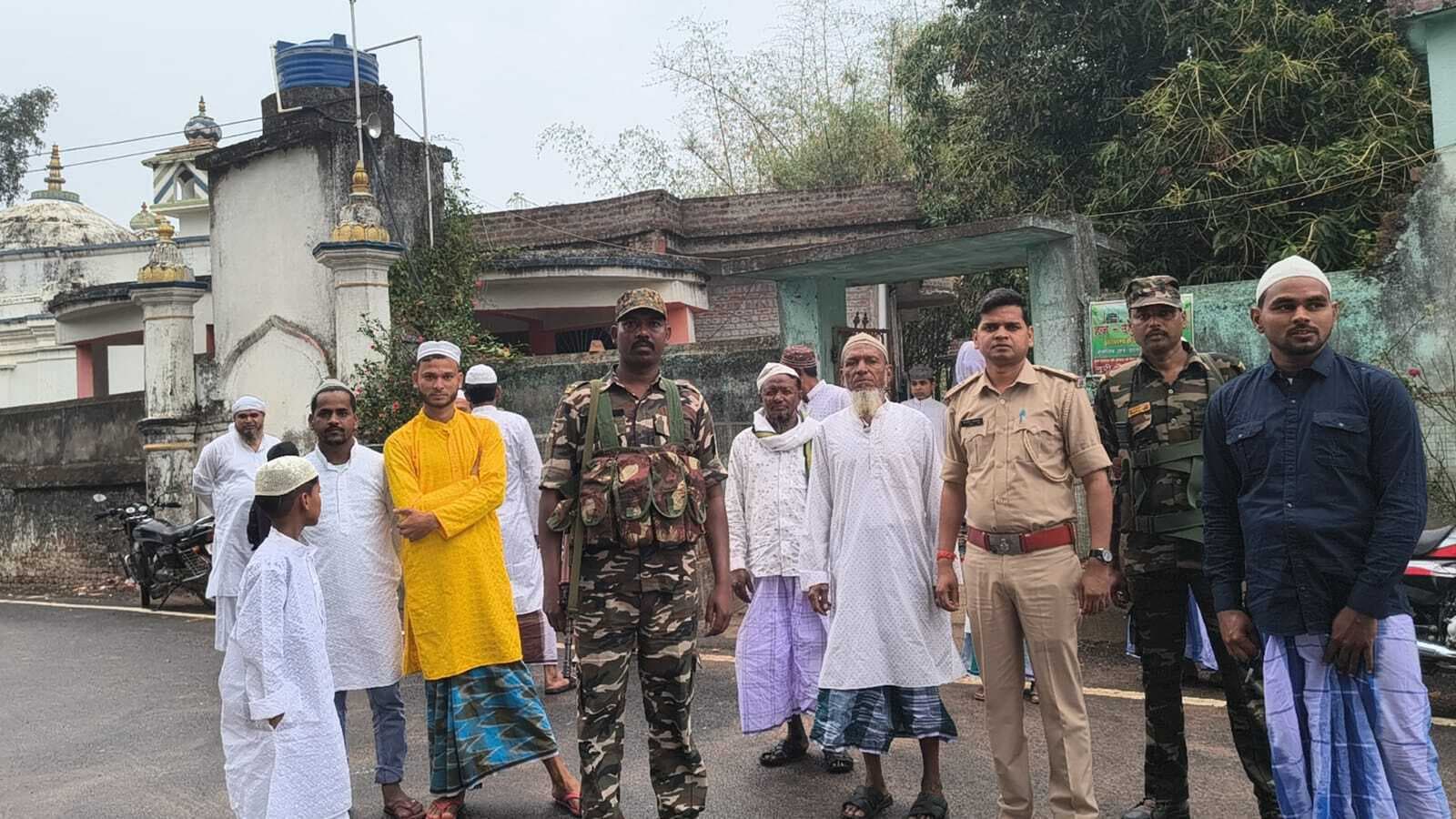 नाला : ईद पर दिया आपसी प्रेम, भाईचारे का संदेश