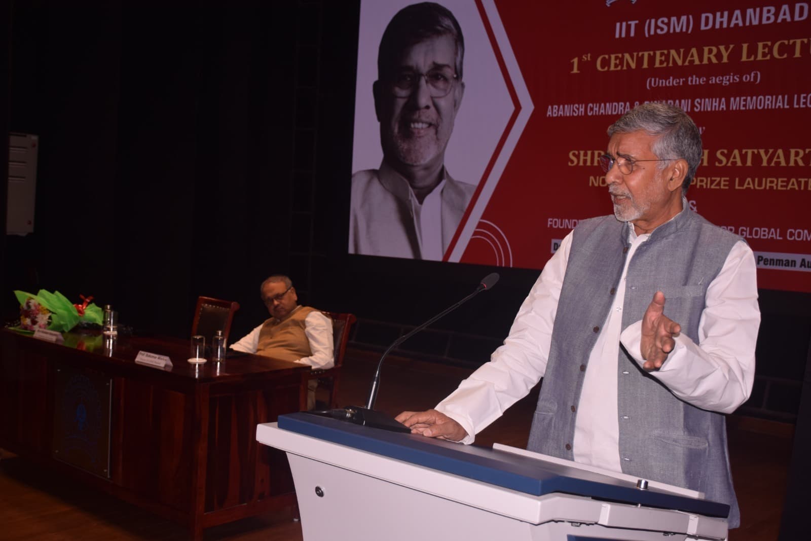 Dhanbad News: करुणा के सम्मान से ही बनेगा बेहतर समाज : कैलाश सत्यार्थी