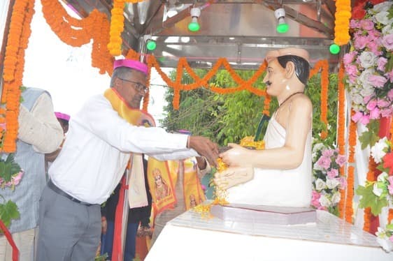 गोड्डा में मैथिल कोकिल महाकवि विद्यापति की प्रतिमा का भव्य अनावरण