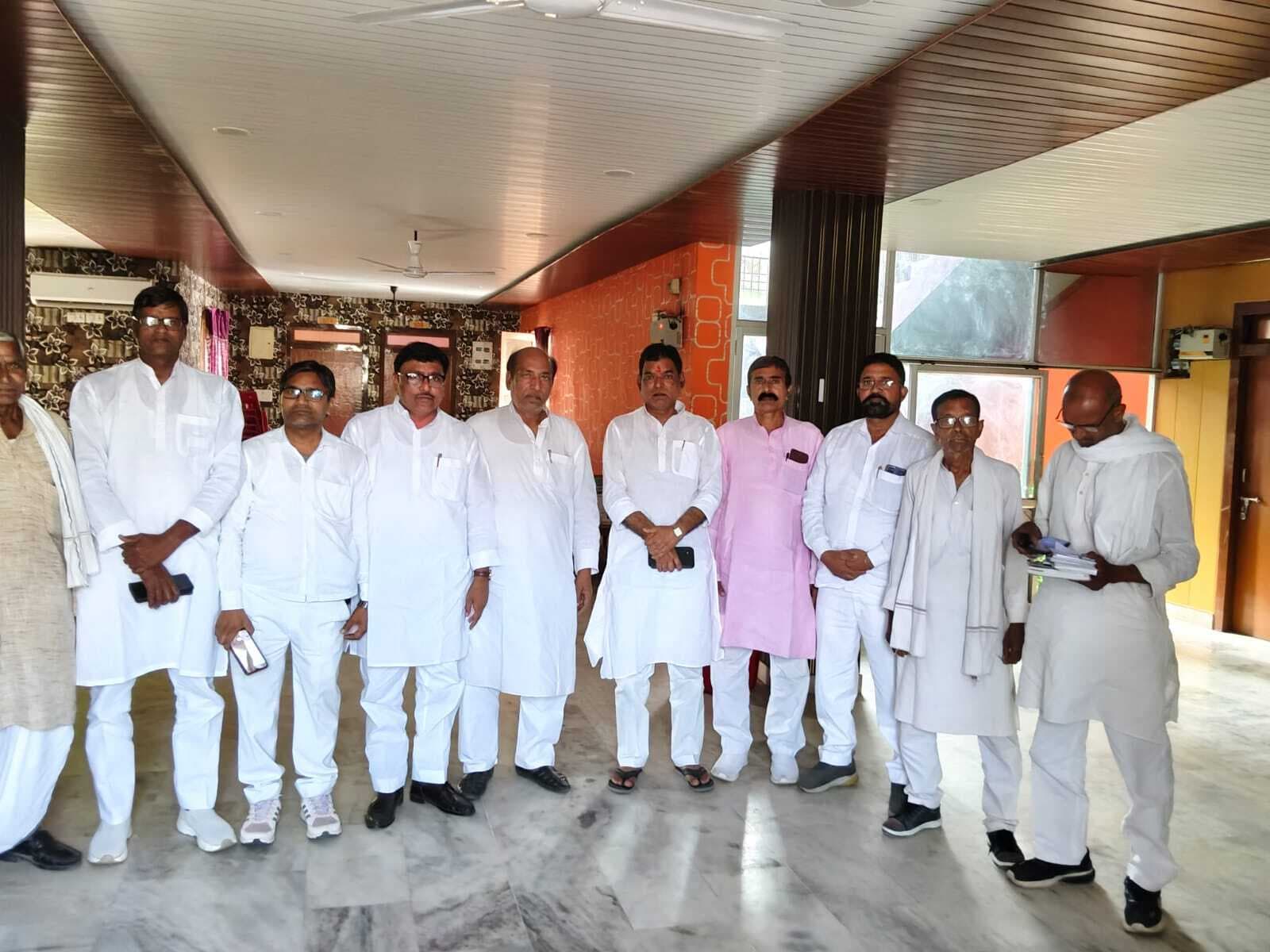 मंत्री के आगमन व स्वागत की तैयार पर किया विमर्श