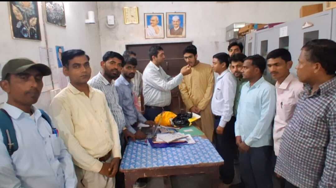 कला विषय में कामरान 400 तो विज्ञान में गौतम को 396 अंक मिला, बना प्रखंड टॉपर