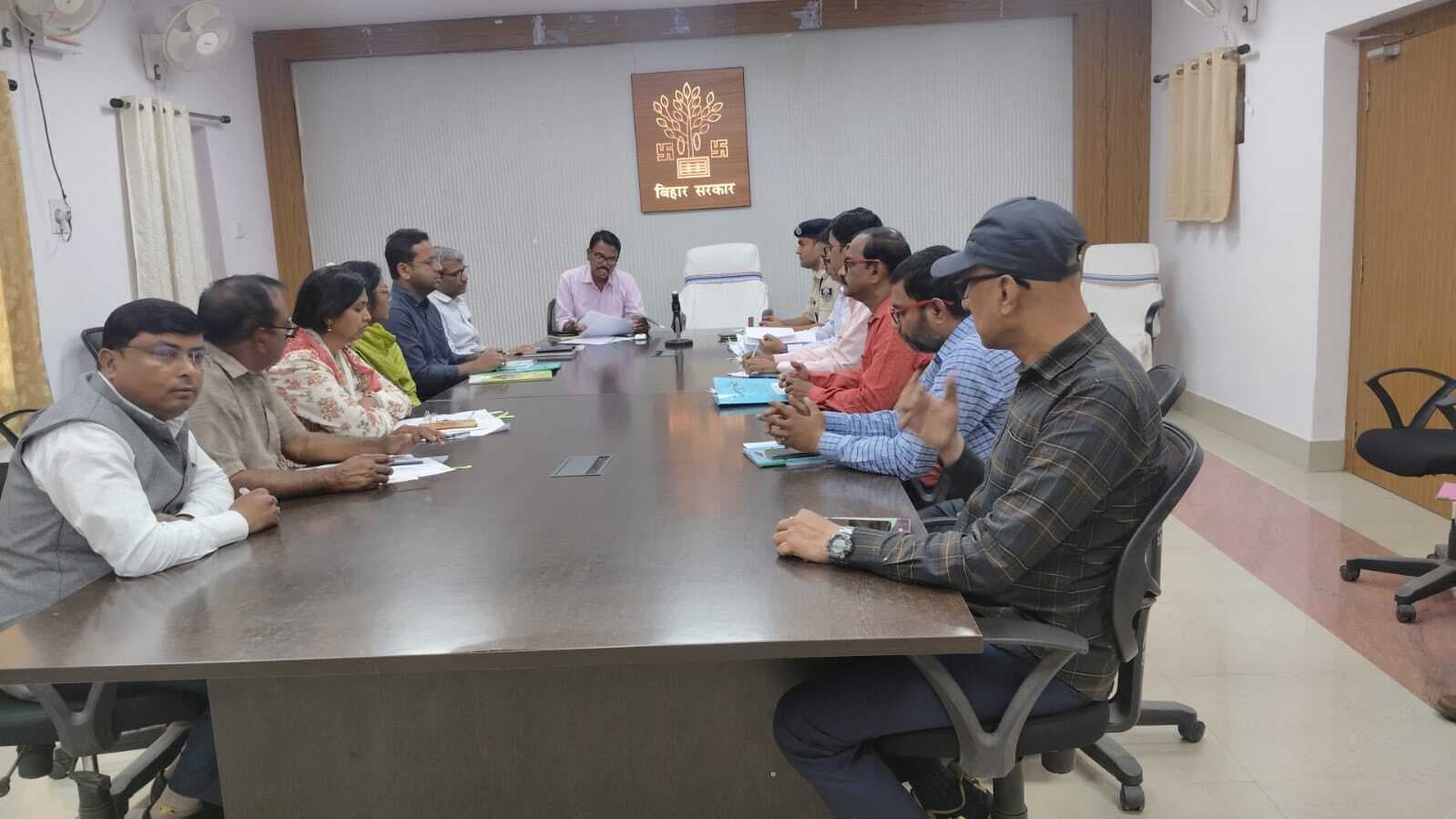 पर्यवेक्षण गृह के किशोरों के लिए विशेष कौशल विकास कार्यक्रम अविलंब करें शुरू : डीएम