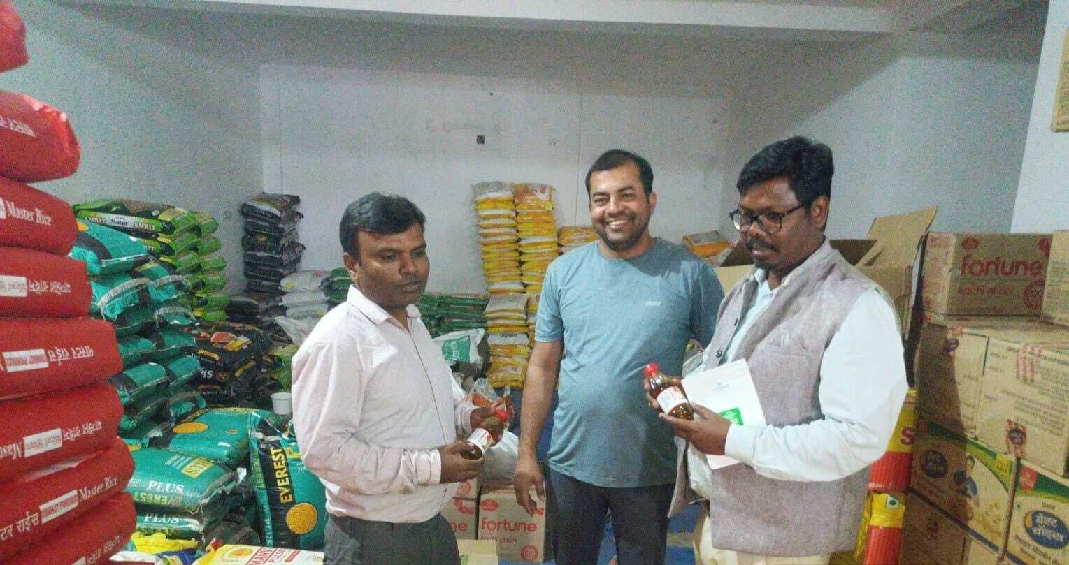 एफएसओ ने खाद्य सामग्री दुकानों का किया औचक निरीक्षण