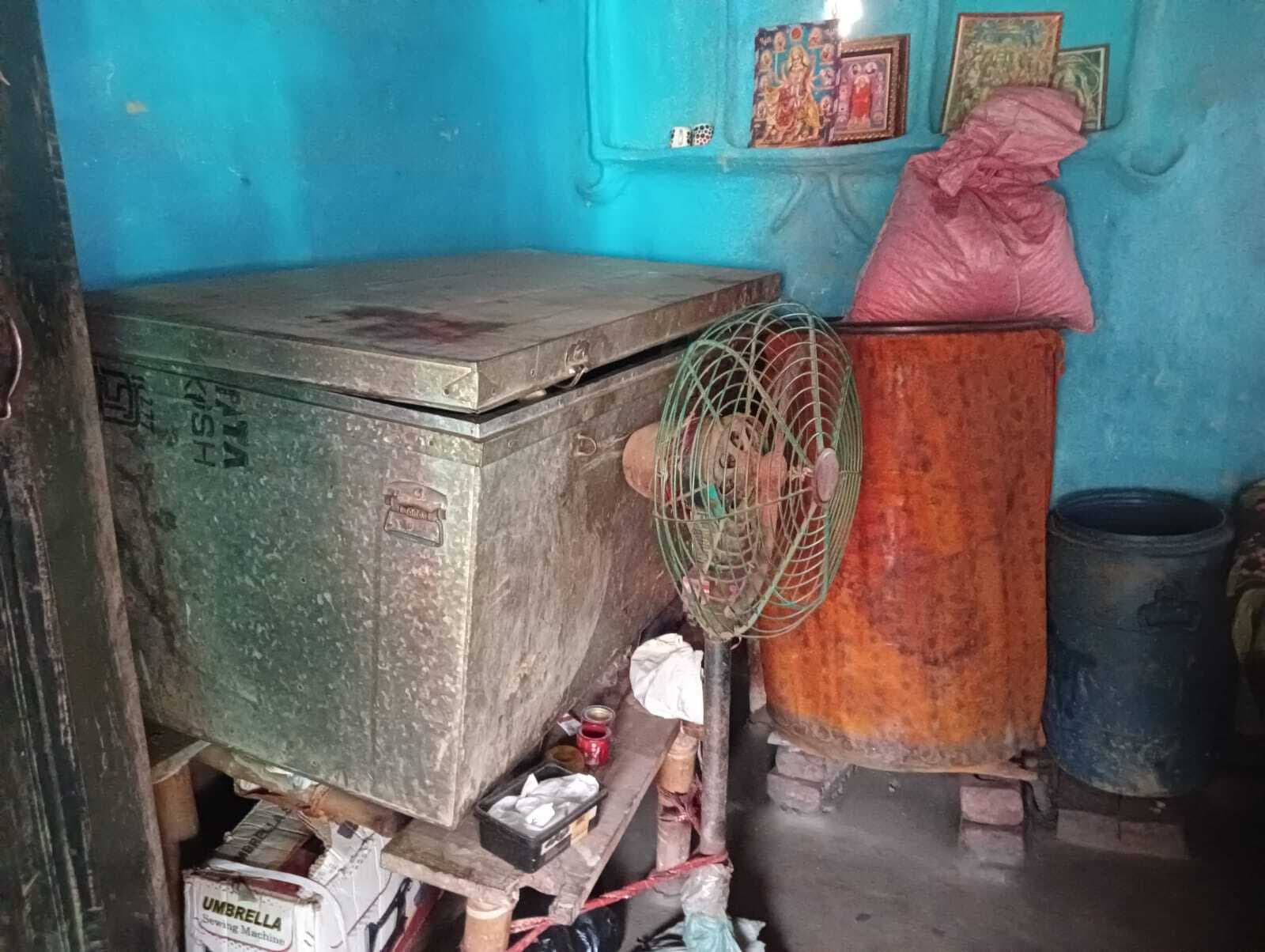 बलुआ टोला में एक ही रात नौ घरों में भीषण चोरी, करीब 25 लाख की संपत्ति पर हाथ साफ