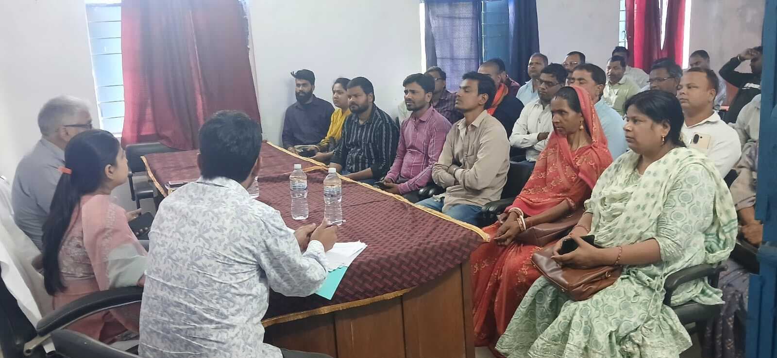 आंधी तूफान में हुई फसल क्षति आकलन को लेकर हुई बैठक दिये, आवश्यक निर्देश