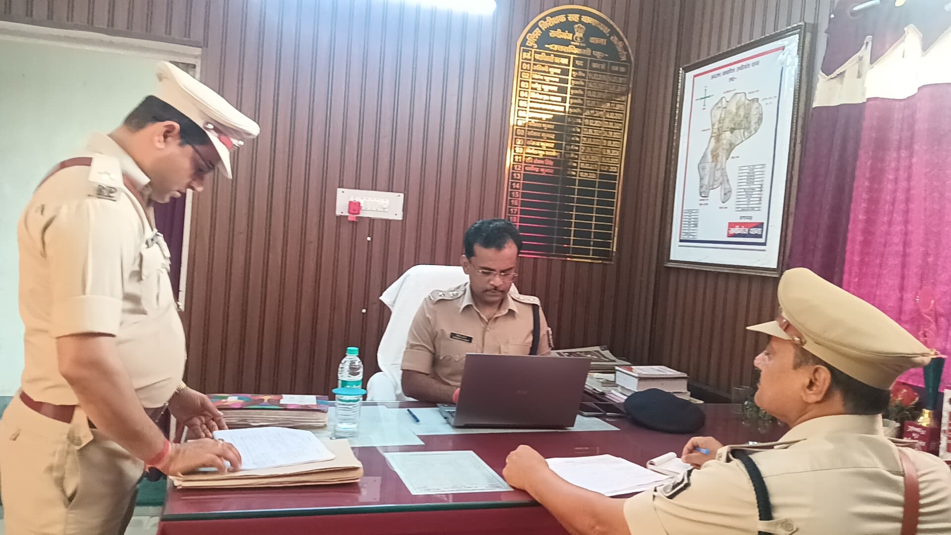 एसपी ने रानीगंज थाने का किया औचक निरीक्षण