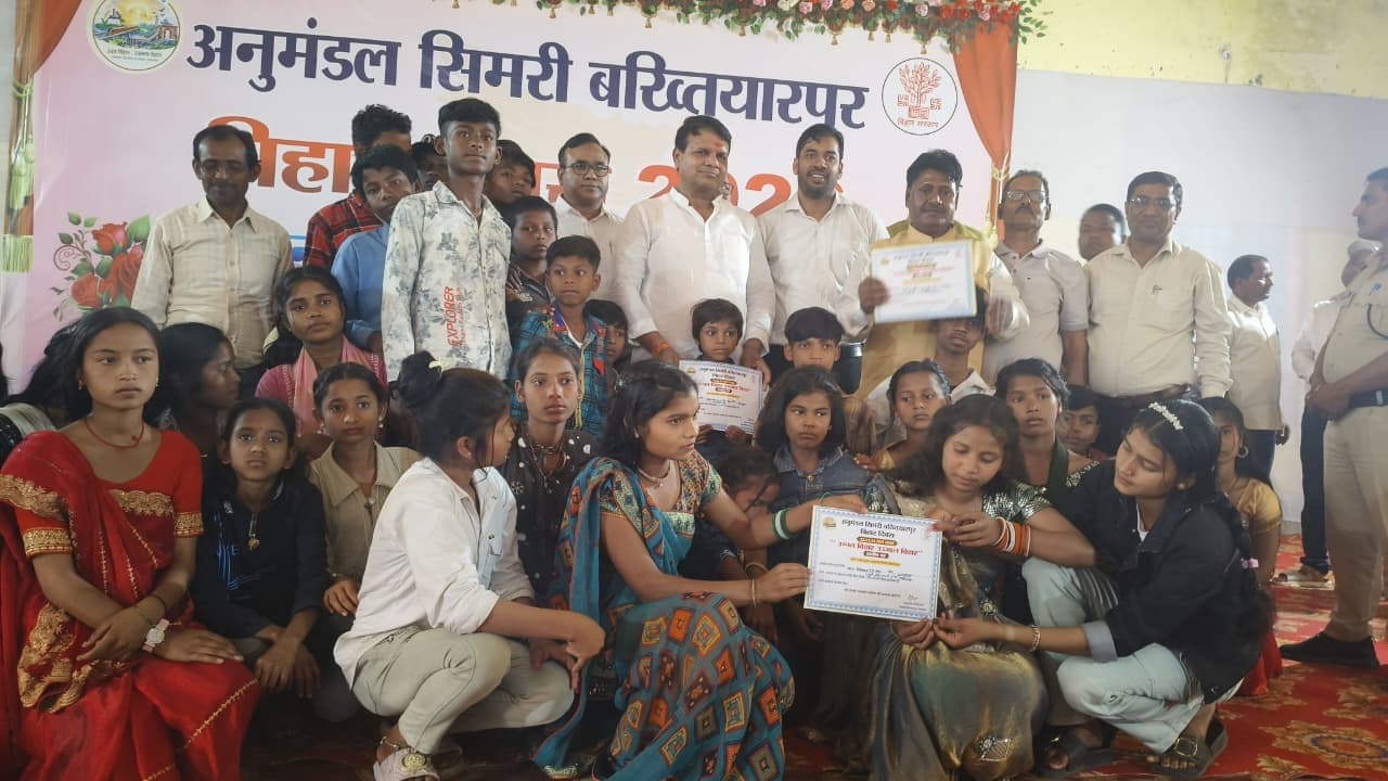 रंगोली, वाद-विवाद और सांस्कृतिक कार्यक्रमों की रही धूम