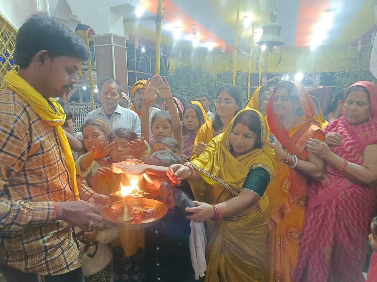 चैती दुर्गा व रामनवमी पूजा के मंत्रोच्चार से क्षेत्र गुंजायमान