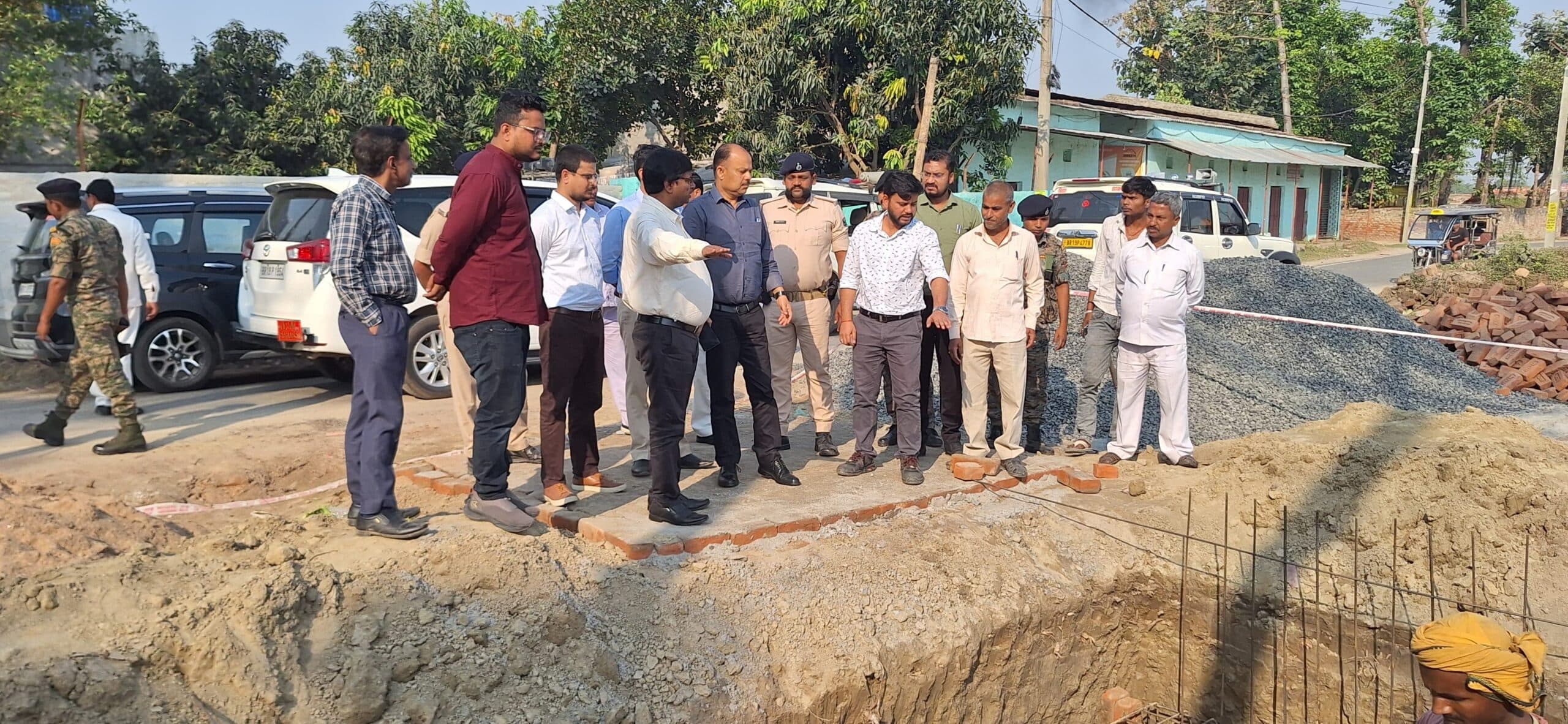 पीएनजी कनेक्शन को लेकर किये जा रहे कार्यों का डीएम ने किया अवलोकन