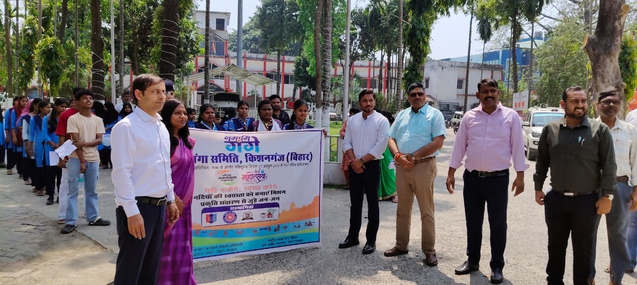 गंगा स्वच्छता पखवाड़ा व जल महोत्सव के तहत किया श्रमदान