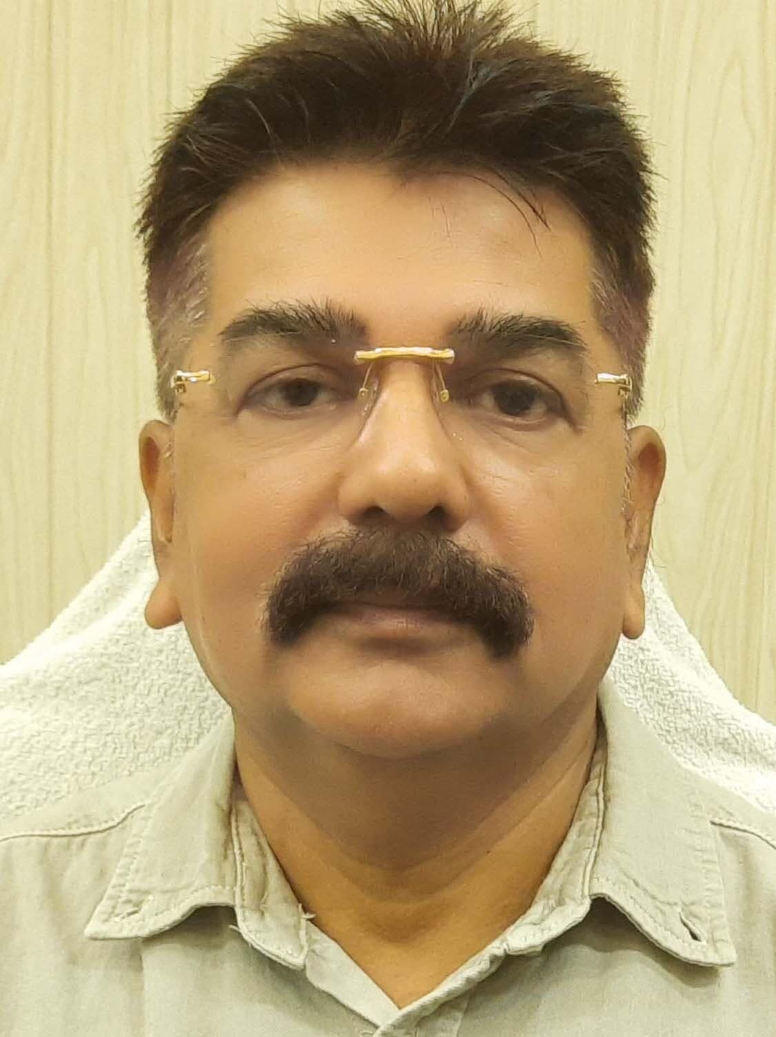 खुले में मटन बेचने पर पाबंदी, फिर भी सड़क किनारे आबाद है बाजार