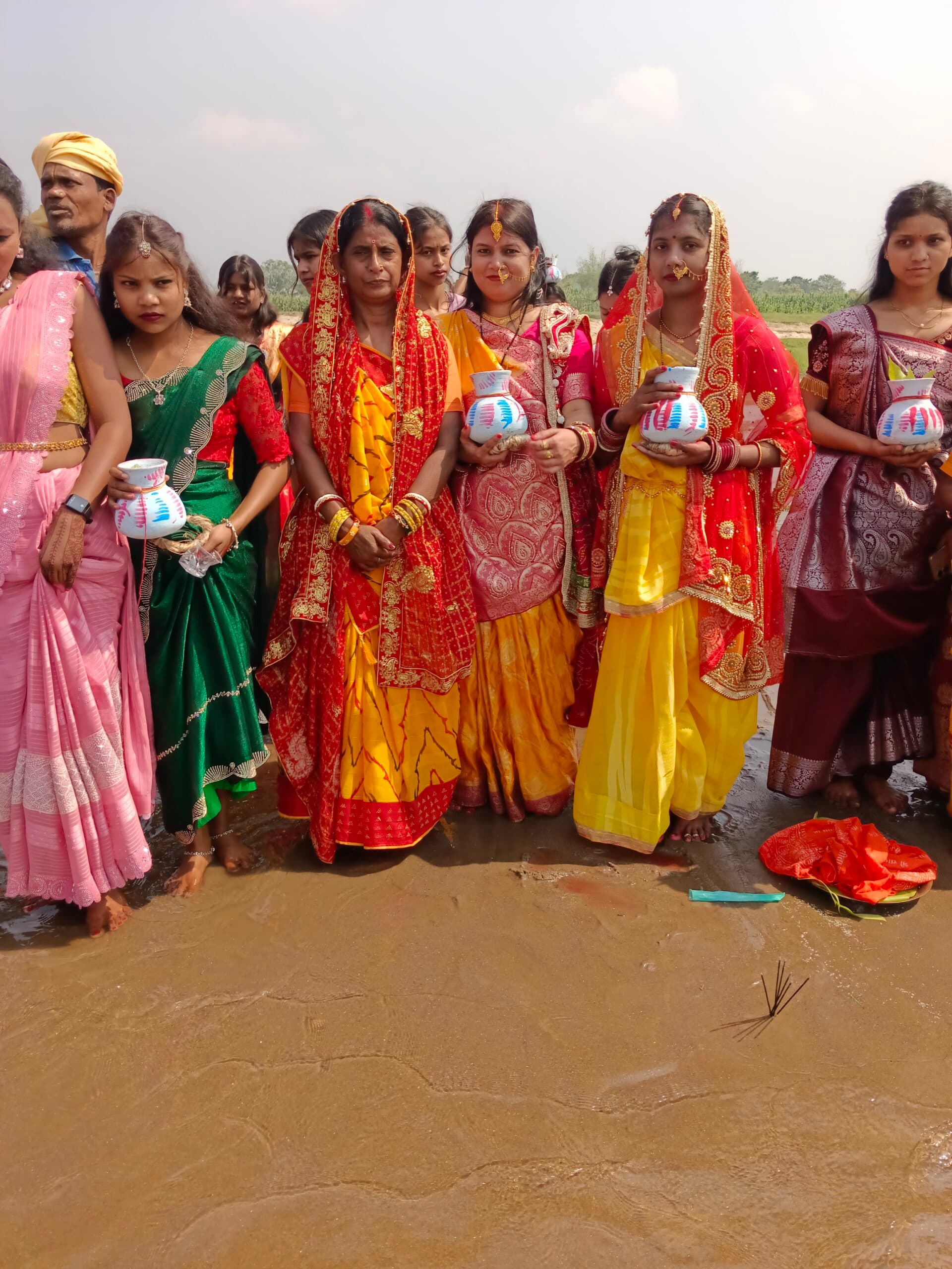 हनुमान मंदिर में प्रतिमा की प्राण प्रतिष्ठा को लेकर उमड़ा जनसैलाब