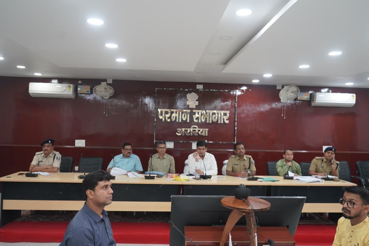 सीमावर्ती क्षेत्रों में बढ़ाएं निगरानी