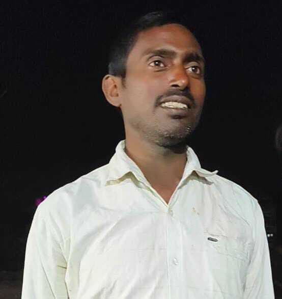 परिवार के साथ छठ घाट से लौट रहे युवक की सड़क हादसे में मौत