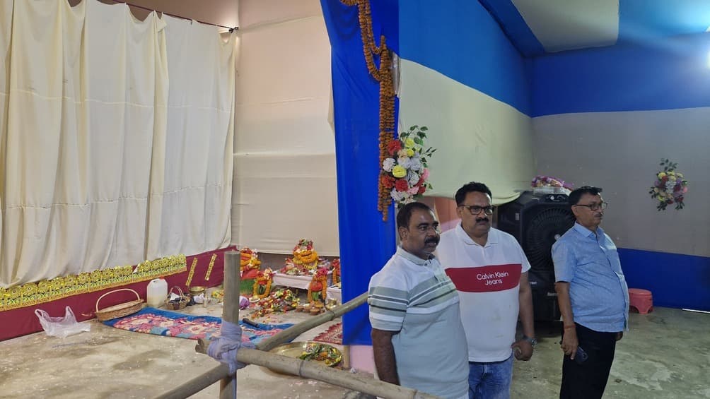 मंत्री संजय प्रसाद यादव के पैतृक आवास पर चैती दुर्गा पूजा की धूम