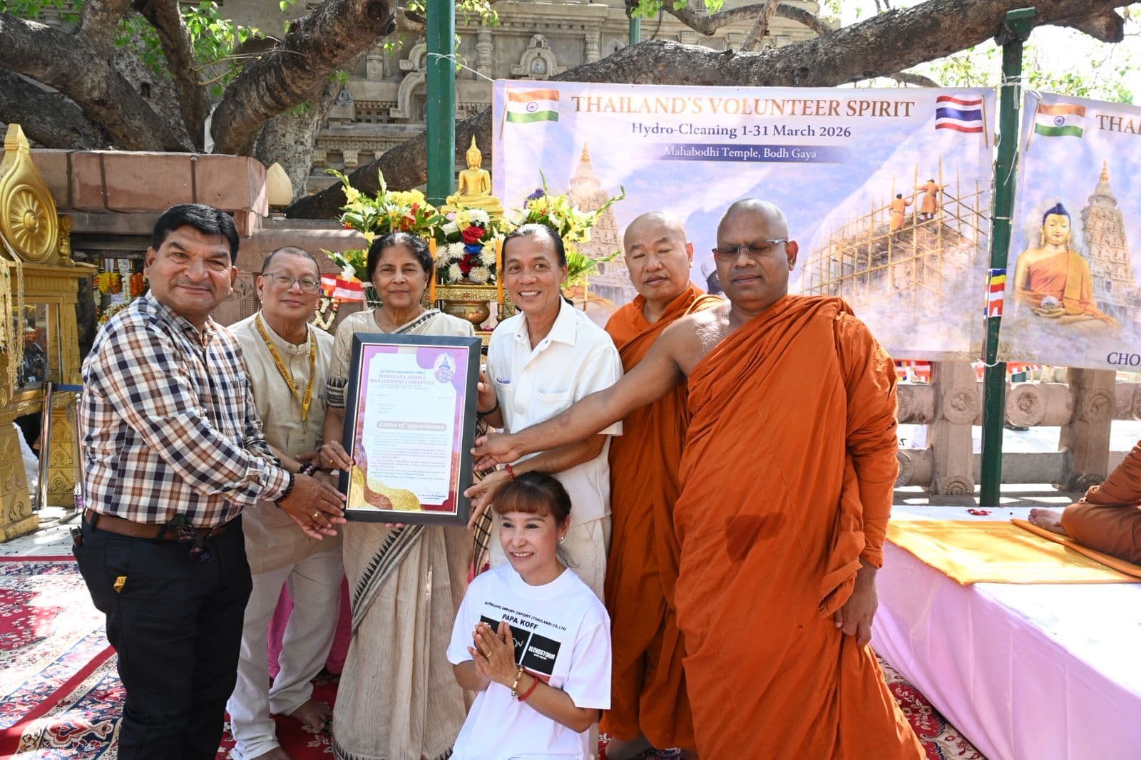 साफ-सफाई के बाद महाबोधि मंदिर की भव्यता में आयी निखार