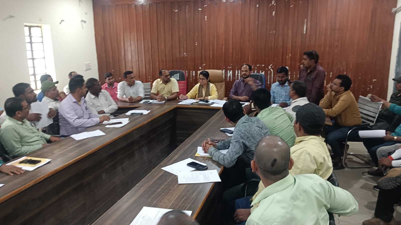 जनगणना की तैयारी को लेकर कर्मियों को मिला प्रशिक्षण