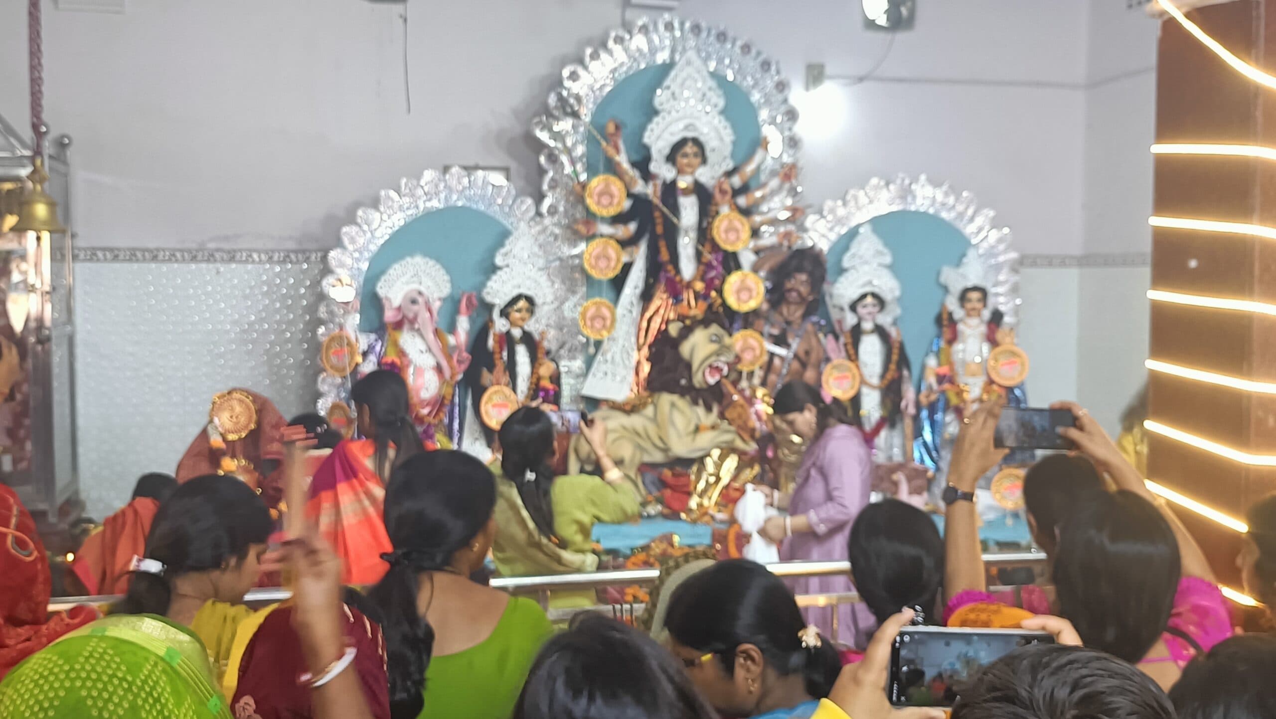 चैत्र नवरात्रि की अष्टमी पर हुई महागौरी की आराधना