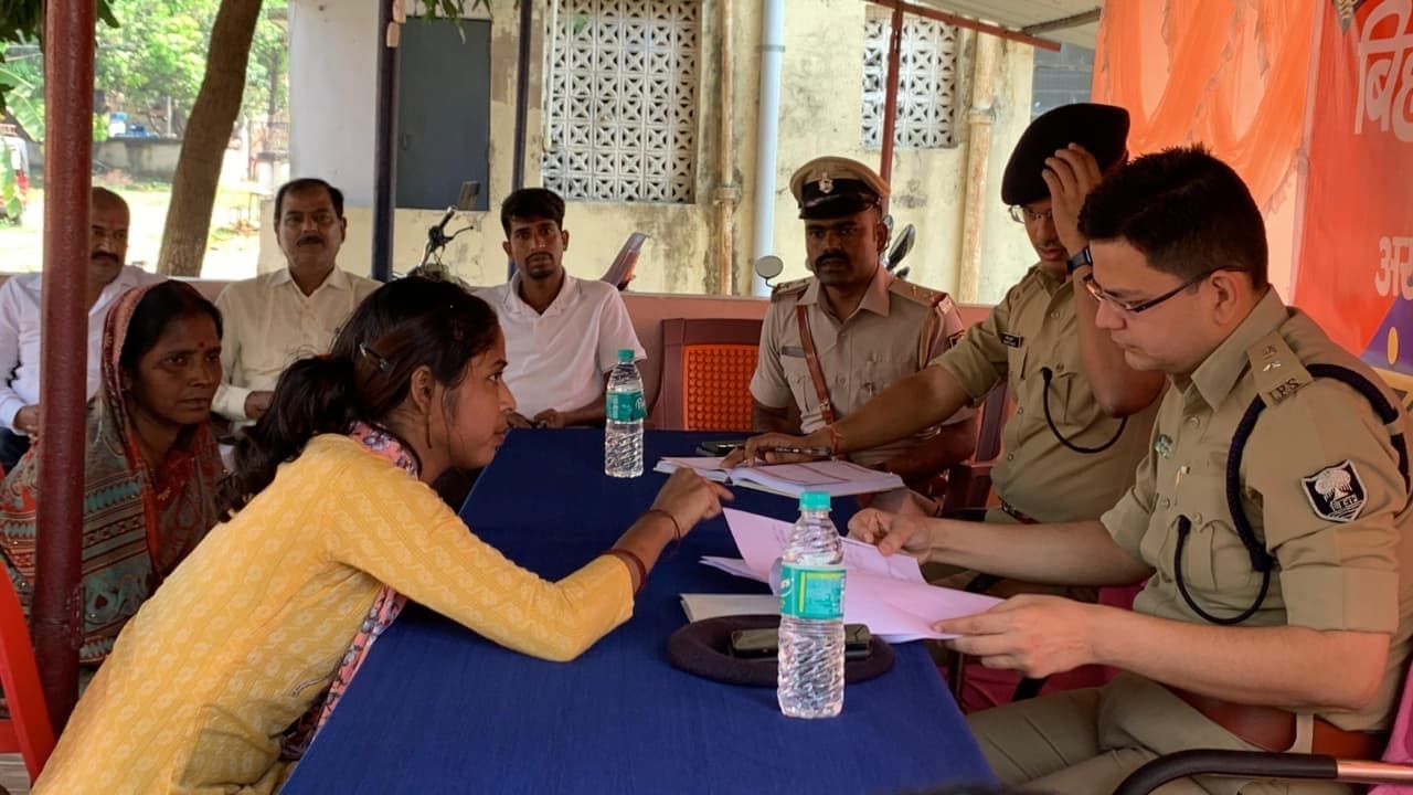 जनसंवाद में एसपी ने पीड़ितों को हर संभव न्याय का दिलाया भरोसा